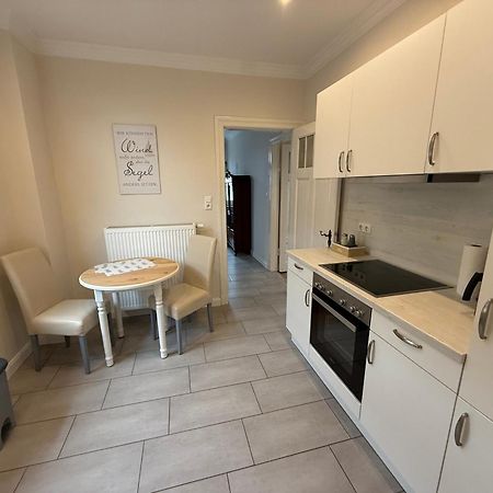 Ferienwohnung „Opa'S Tohuus“Mit Fahrraedern, Husum 후줌 외부 사진
