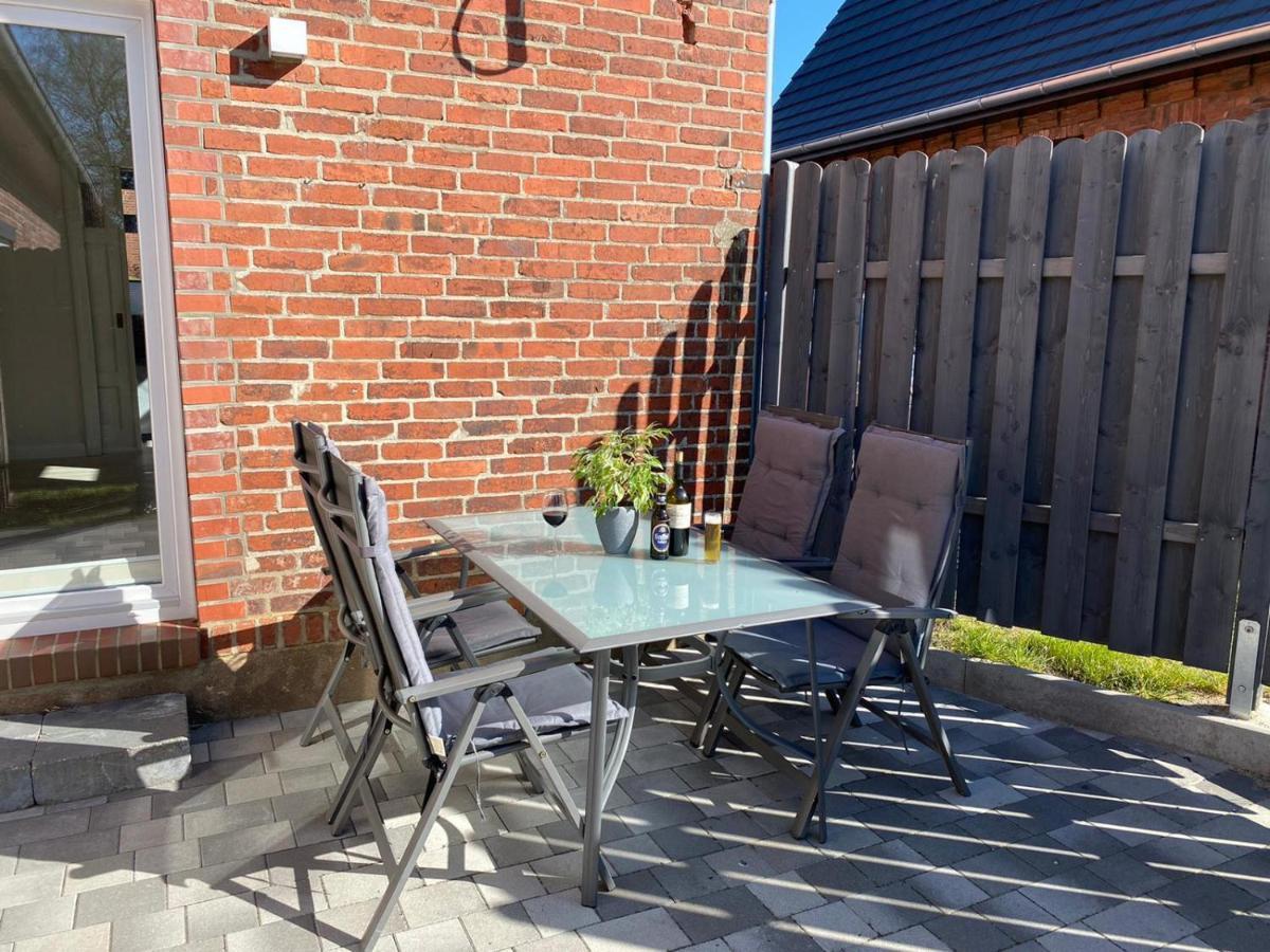 Ferienwohnung „Opa'S Tohuus“Mit Fahrraedern, Husum 후줌 외부 사진