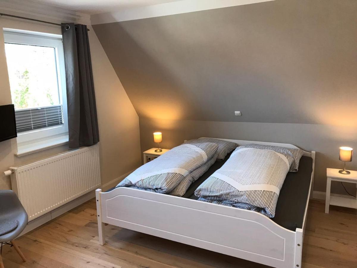 Ferienwohnung „Opa'S Tohuus“Mit Fahrraedern, Husum 후줌 외부 사진