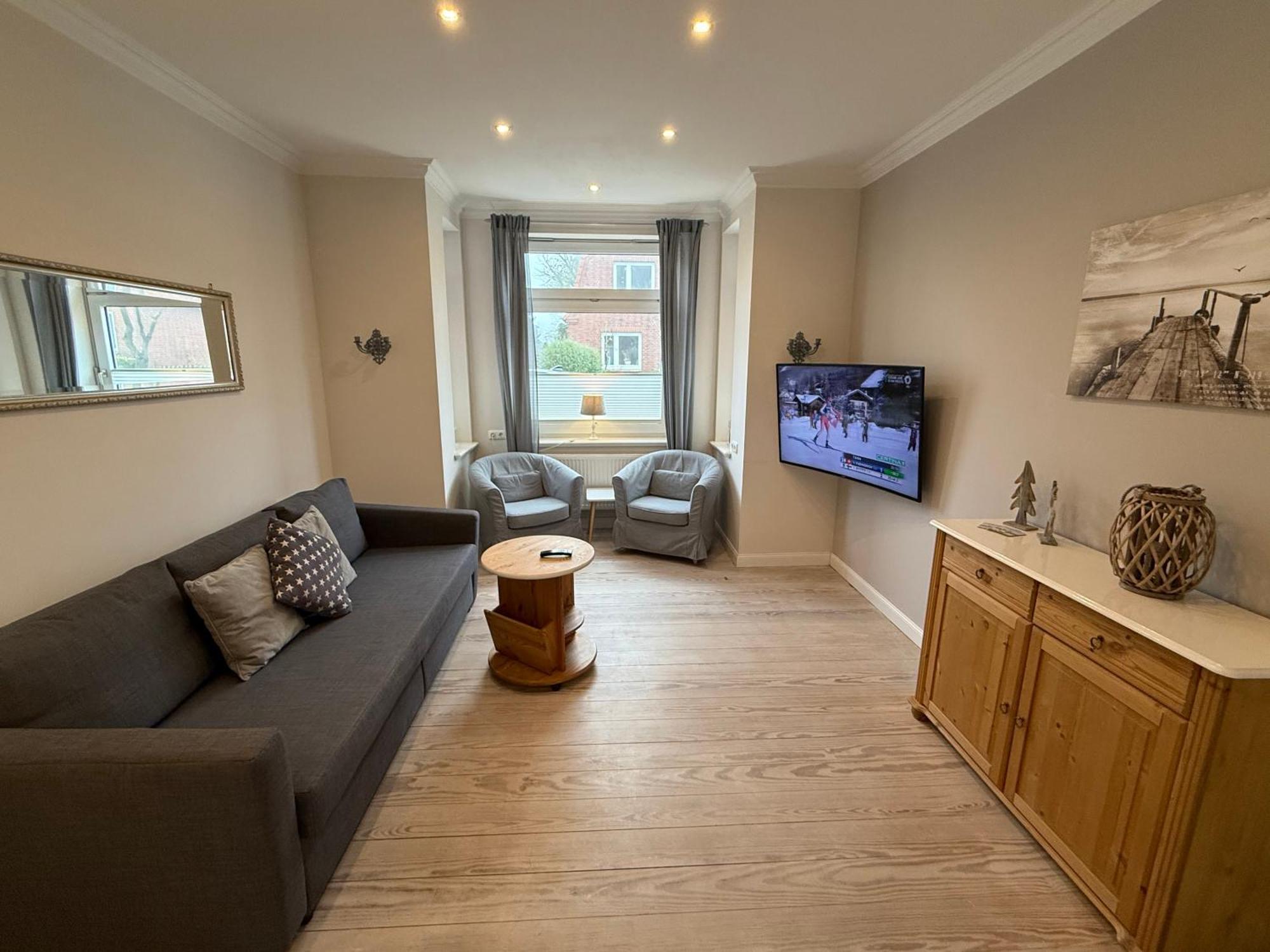 Ferienwohnung „Opa'S Tohuus“Mit Fahrraedern, Husum 후줌 외부 사진